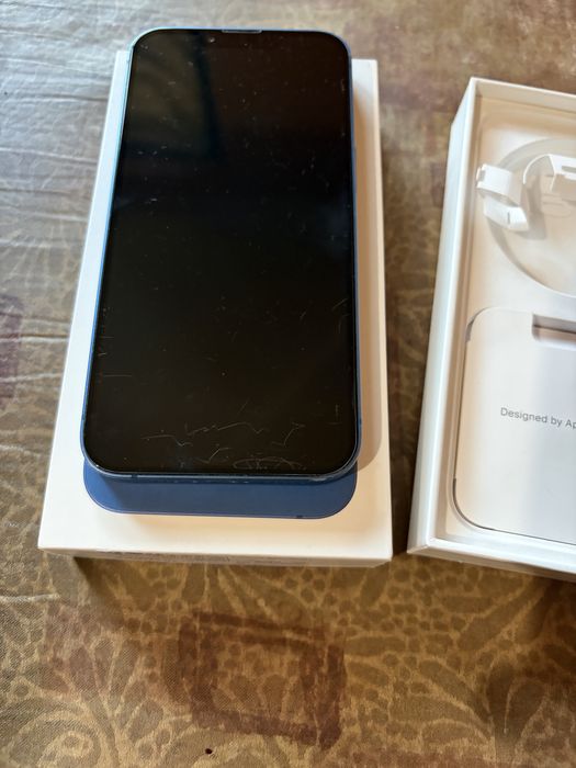 Продавам Ipfone 13