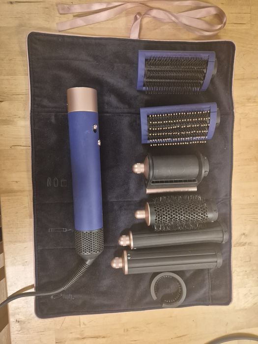 Dyson airwrap putin folost