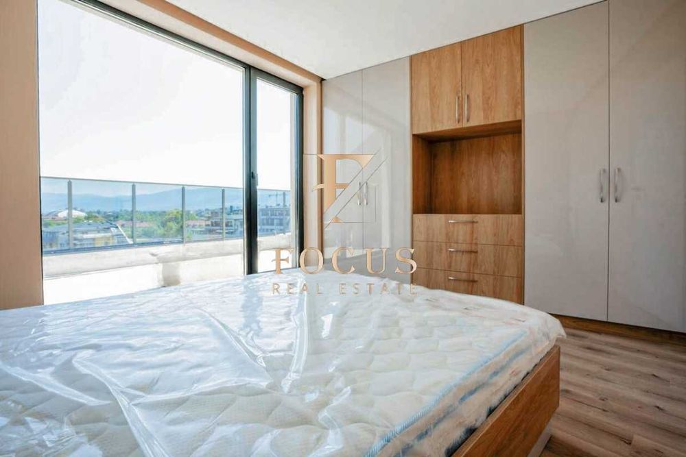 Продава се Тристаен апартамент в Пловдив, Младежки Хълм - 187 кв.м за 1800 €/кв.м - Снимка #4