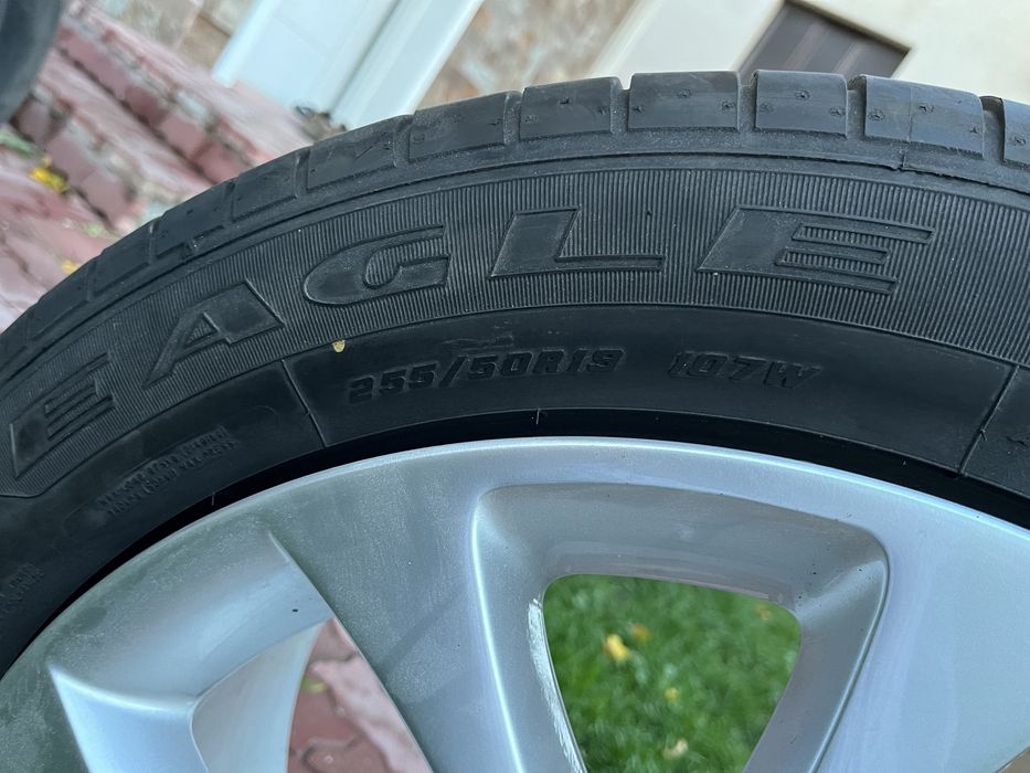 Гуми за джип BMW X5/X6 летни и оригинални ляти джанти