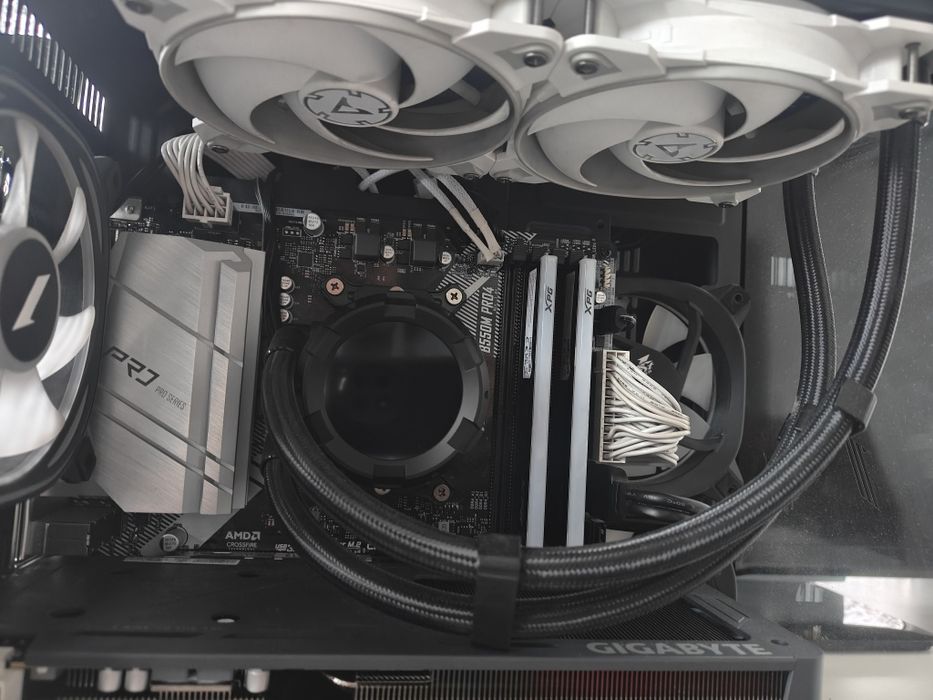 Cooler AIO ID-COOLING Space SL240 cu ventilatoare Arctic Bionix P12