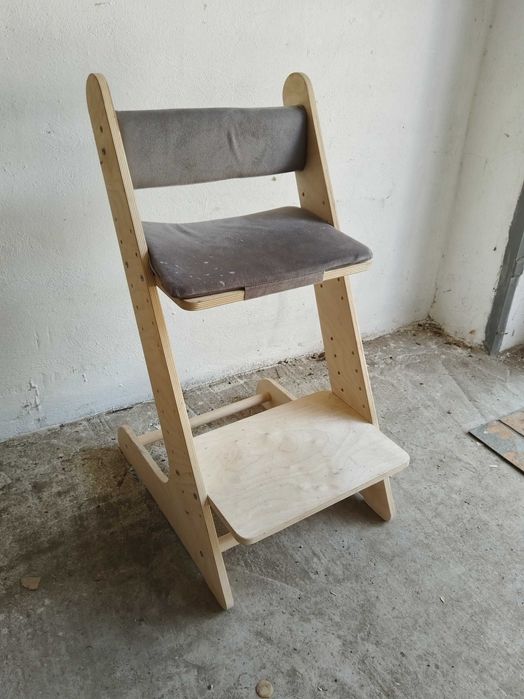 Детский стульчик..