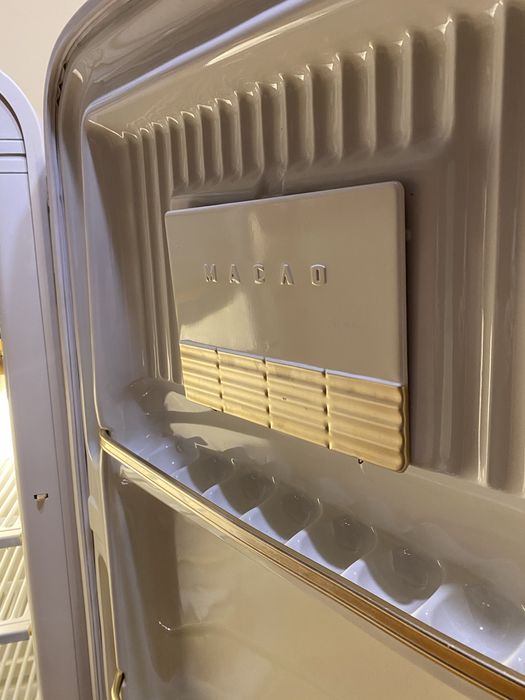 Советский холодильник ЗиЛ Москва