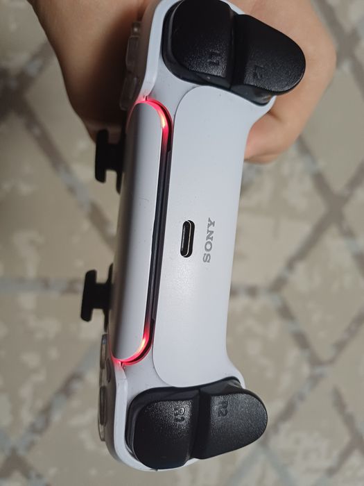 Джойстик пс 5 продаю срочно