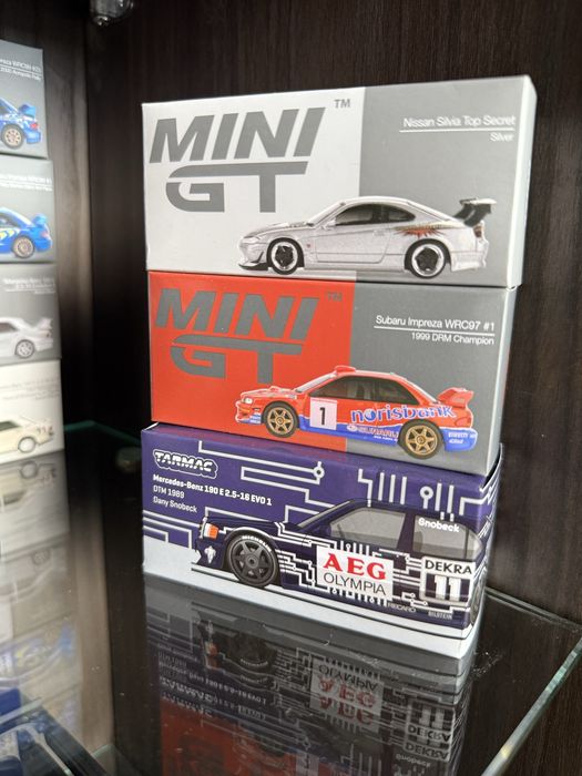 Продават се моделите 1:64  MiniGt PopRace Inno64 AutoArt