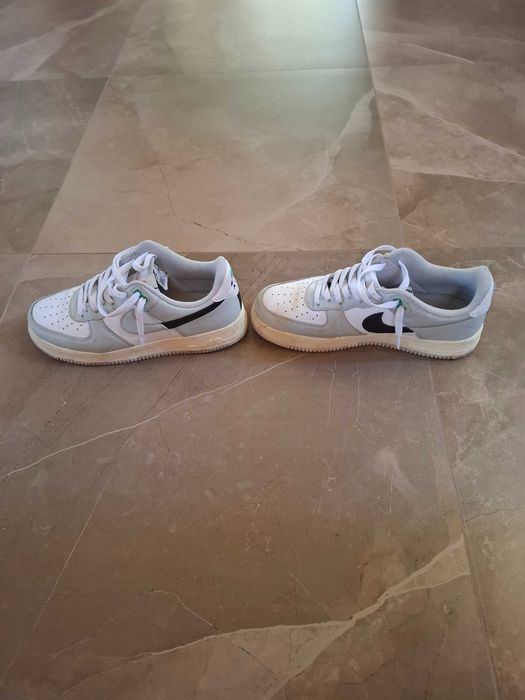 Vând adidași stare foarte bună