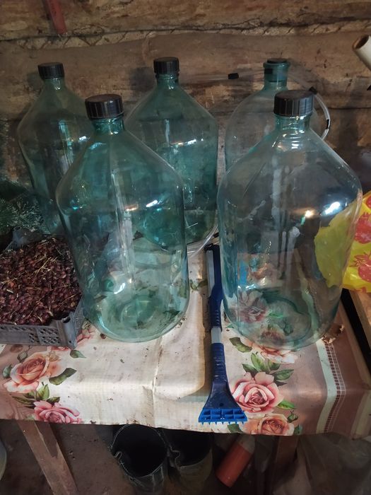 Продам 20л бутыли