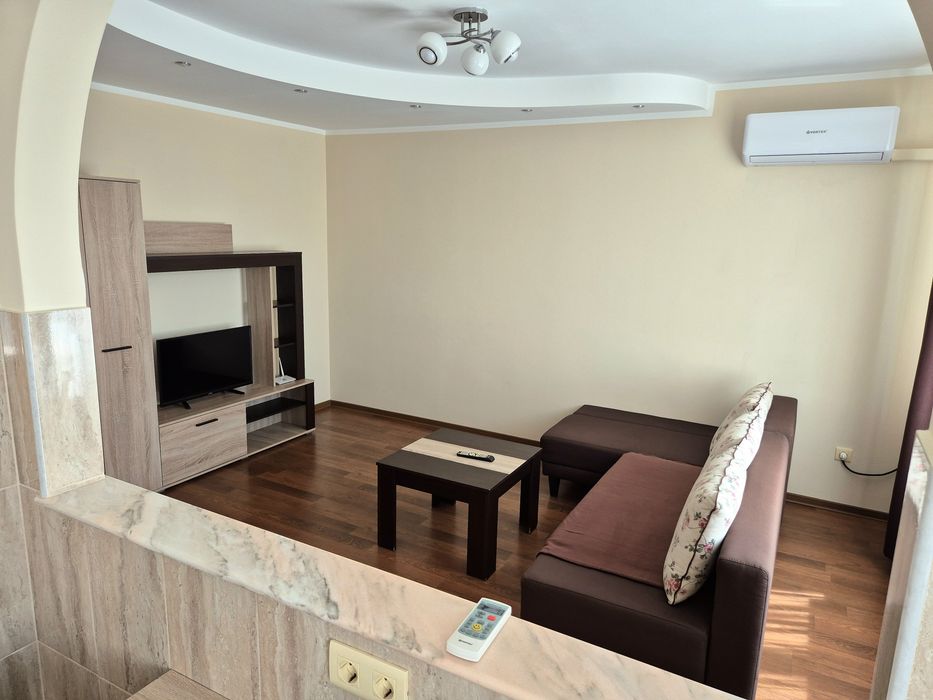 PROPRIETAR – Închiriez ap. 2 camere ULTRACENTRAL (zona Bizo)