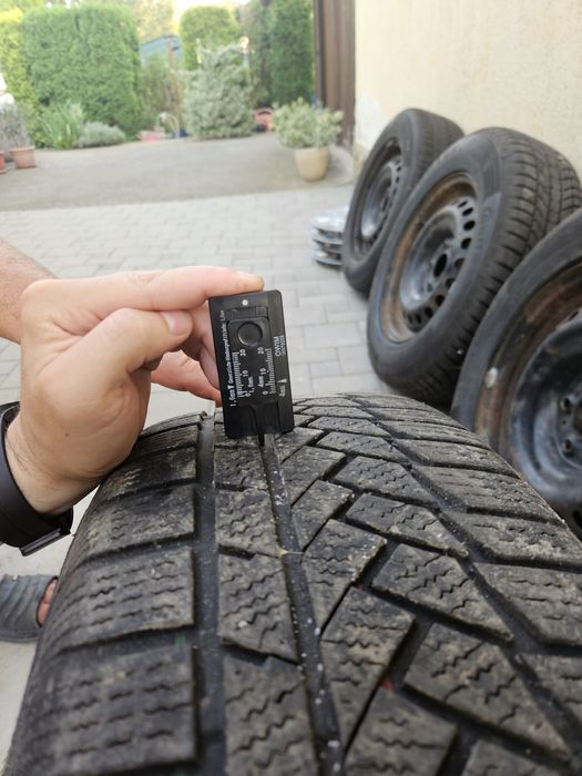 Anvelope iarna cu Jante tabla 215 65 R 16