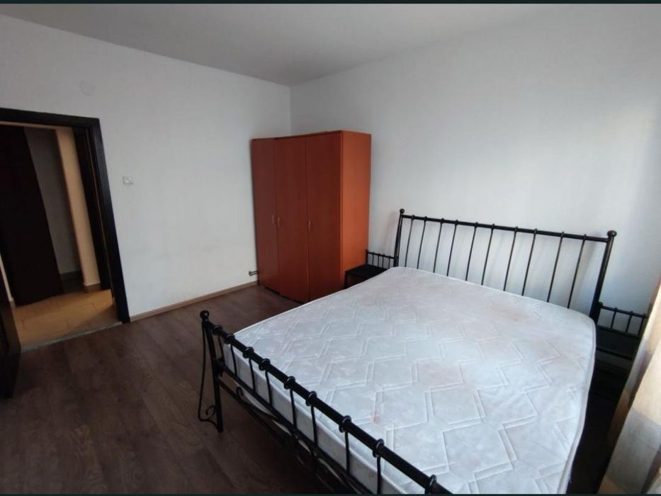 Apartament cu 2 camere decomandat - More