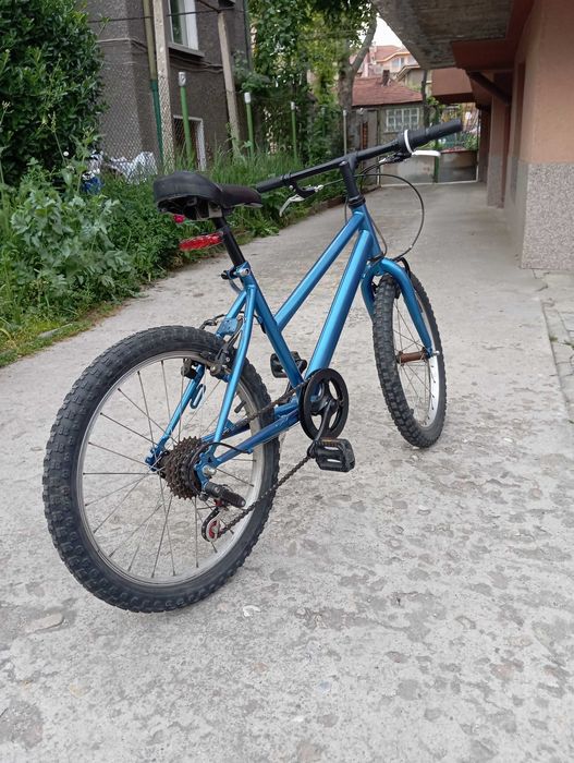Продава се детски велосипед.