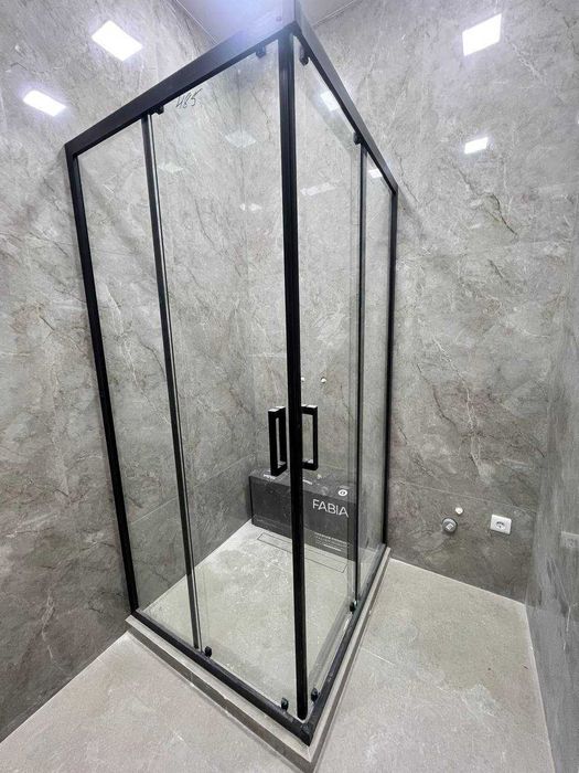 Душевые кабины и перегородки из калённого стекла на заказ