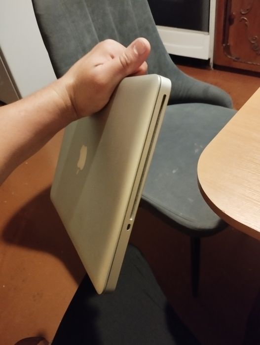 Mac book pro 8,1