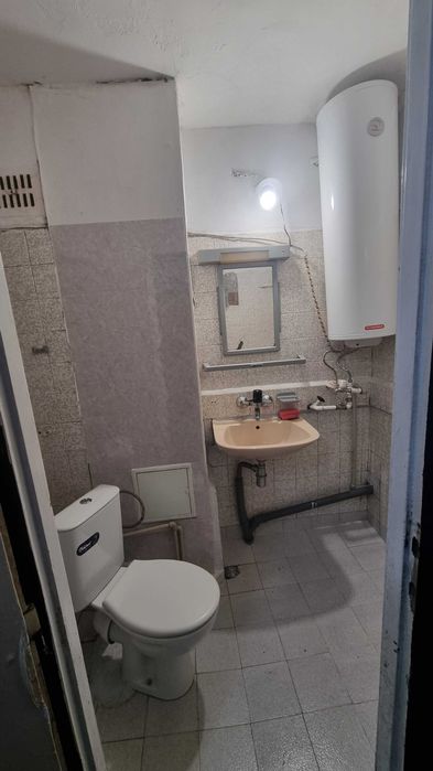 Дава се под наем Тристаен апартамент в Ловеч, Здравец - 64 кв.м за 204 € - Снимка #6