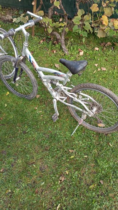 Vând bicicleta adulți