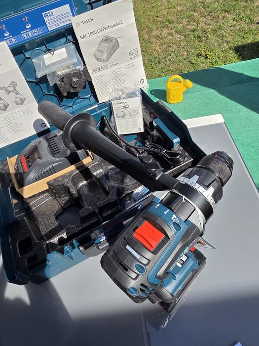 Autofiletanta Bosch masina de însurubat GSB 18V-150c