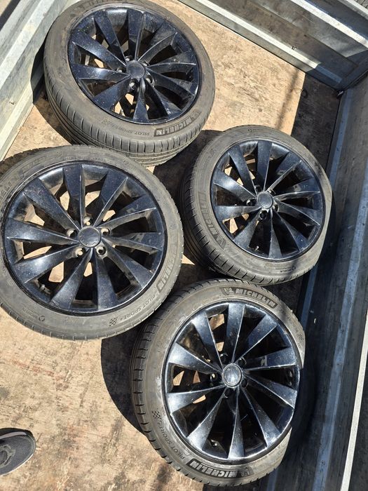 Vând jante Passat Cc r18