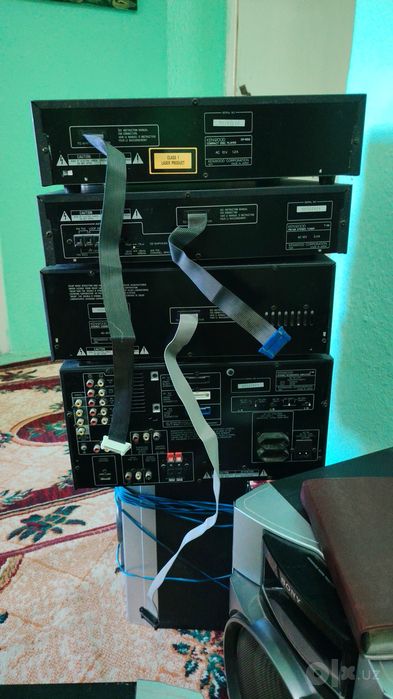Продаю муз центр стойку KENWOOD.