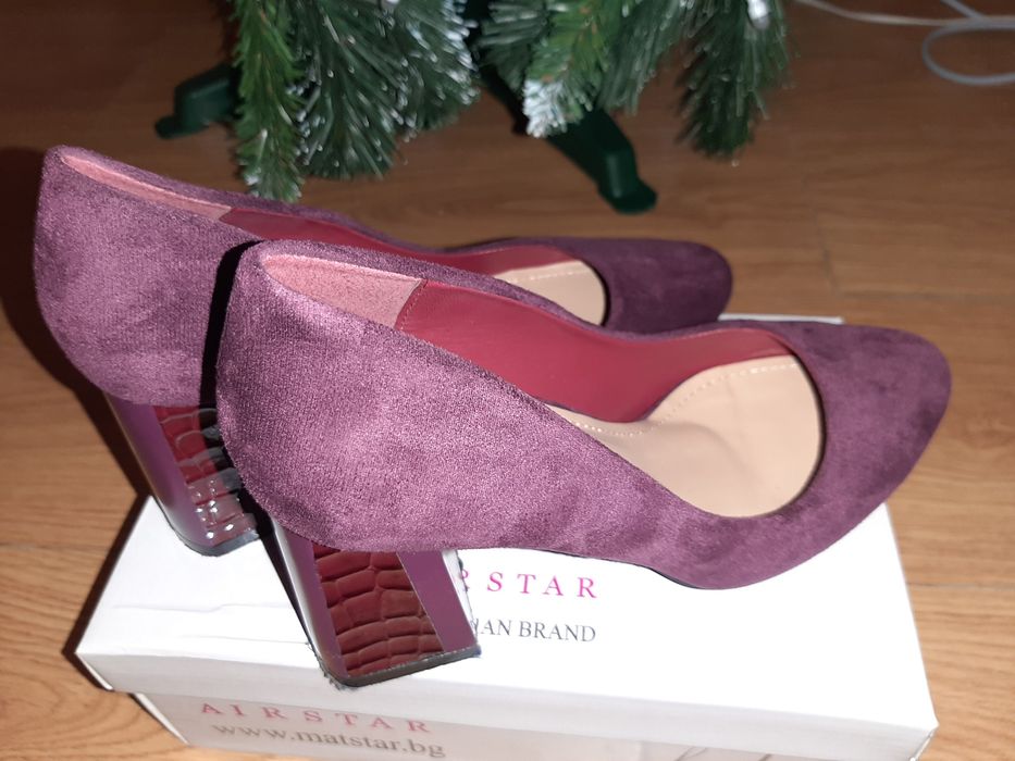 Дамски велурени обувки!