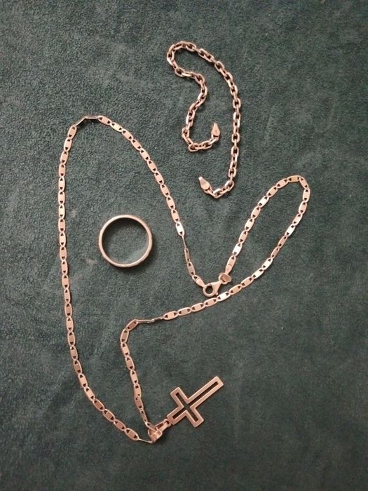 Vând lantisor, brățară și inel, bărbătești din argint 925.