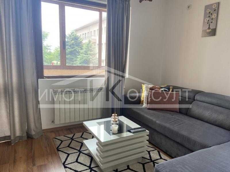 Дава се под наем Двустаен апартамент в Велико Търново, Център - 78 кв.м за 331.5 € - Снимка #1