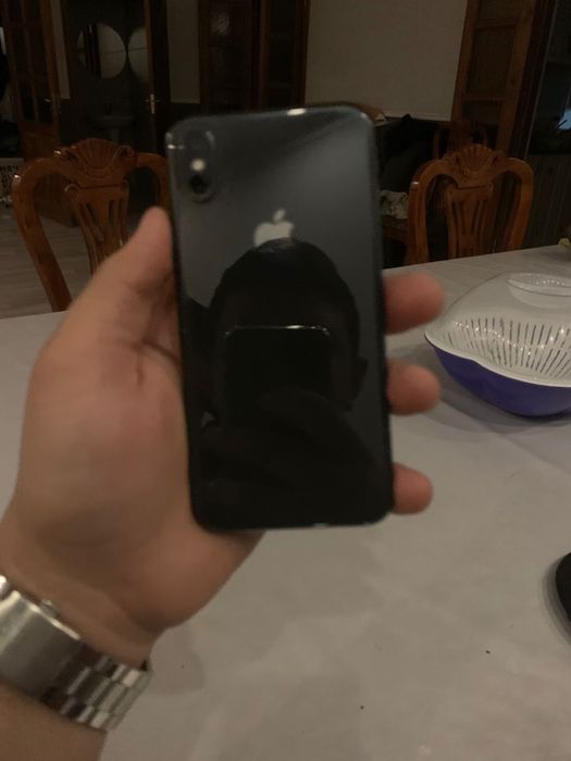 Продам айфон х в хорошем состоянии