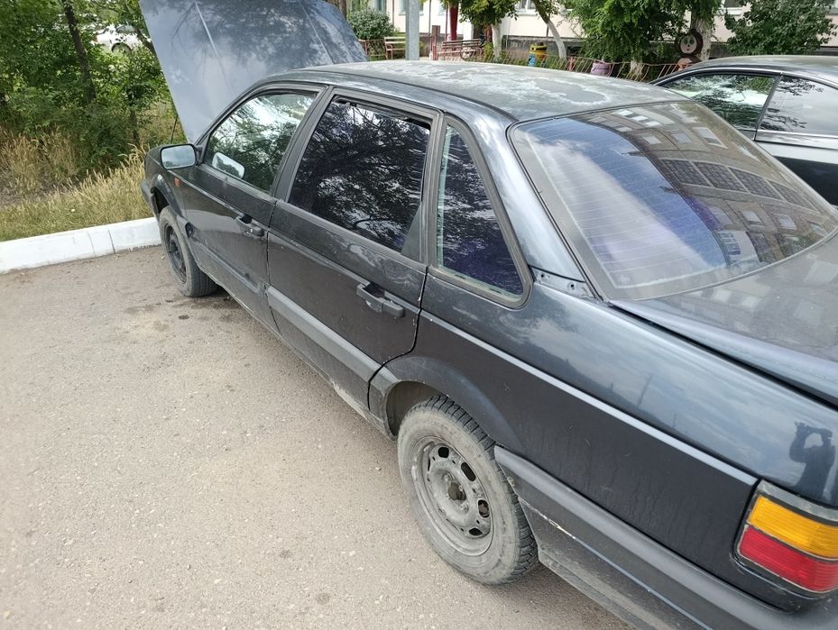 Продам пассат б3 седан