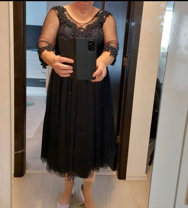 Vand rochie de ocazie marimea 42