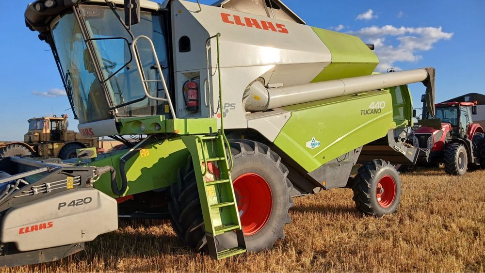 Комбай Tucano CLAAS 440