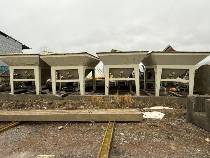 Бункер для дробилки