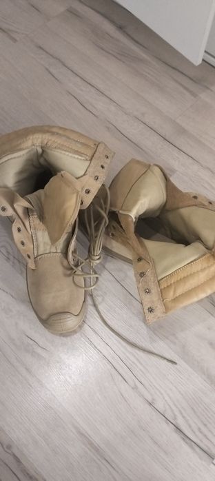 Продаю берцы песочного цвета