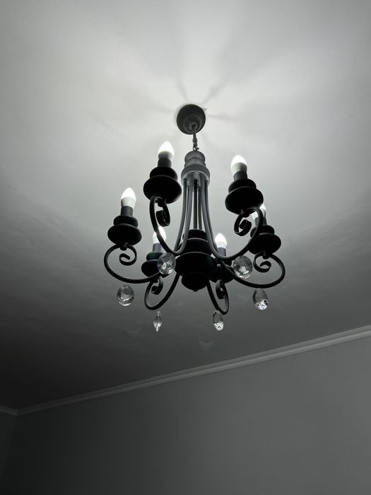 Продается люстра