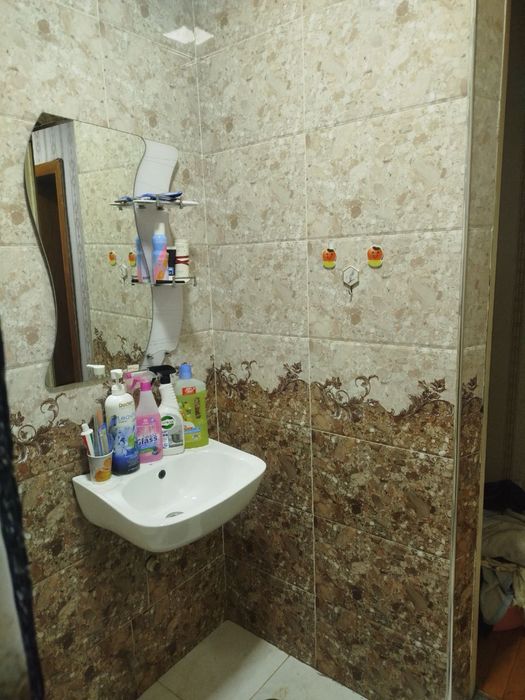 Srochna Qoraqamishda 4 xona arzonga