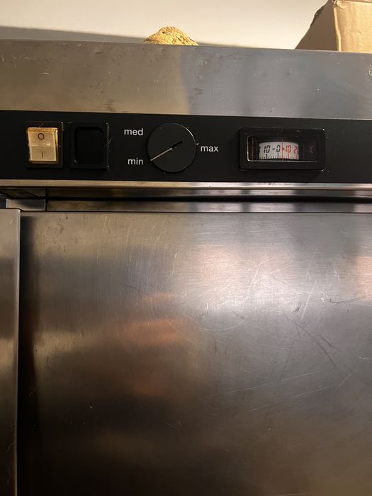 Frigider profesional