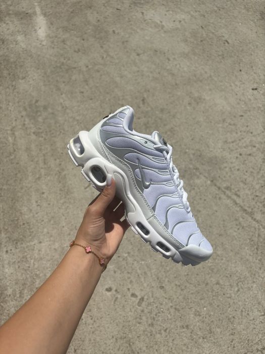 Nike Tn White Silver