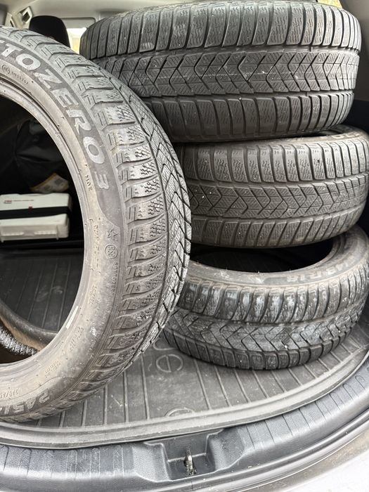 Зимни гуми , 245 45 18-цола 4 броя Run Flat