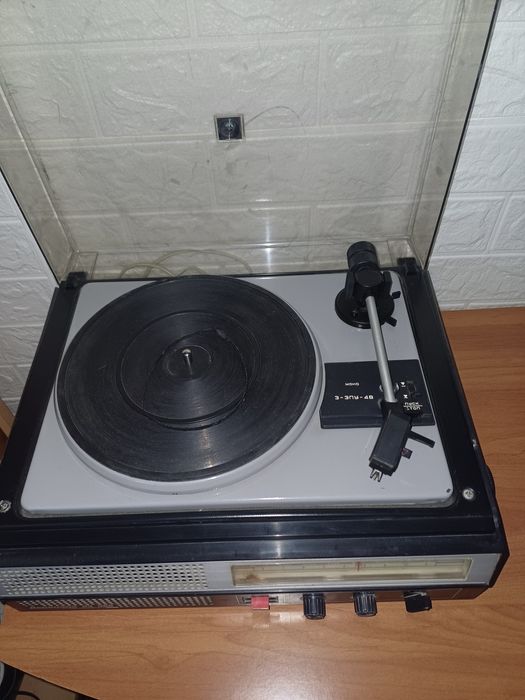 Продам проигрыватель