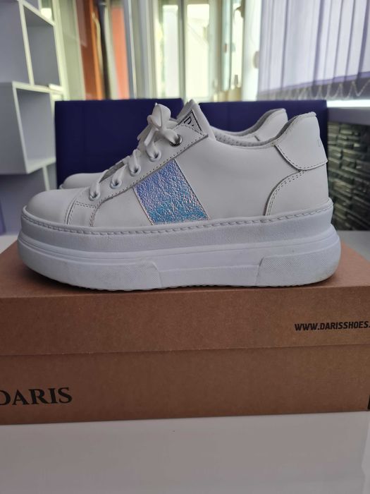 Продавам Дамски Обувки