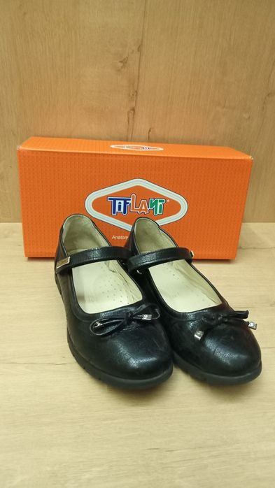 Продам детский туфли для девочек