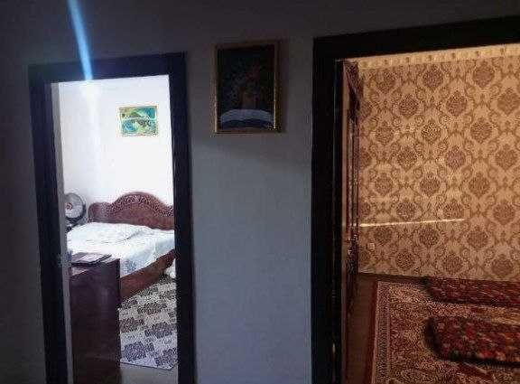 jomboyda 2 honali uy sotiladi narxini kelishamiz
