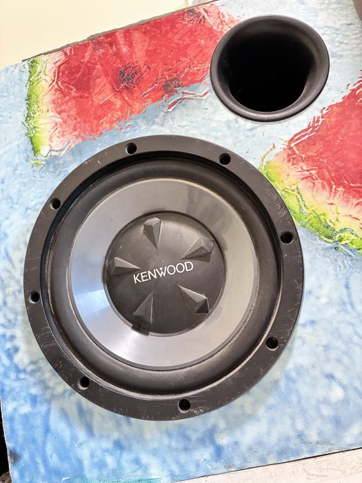 субуфер  модел Kenwood KFC-W112S.