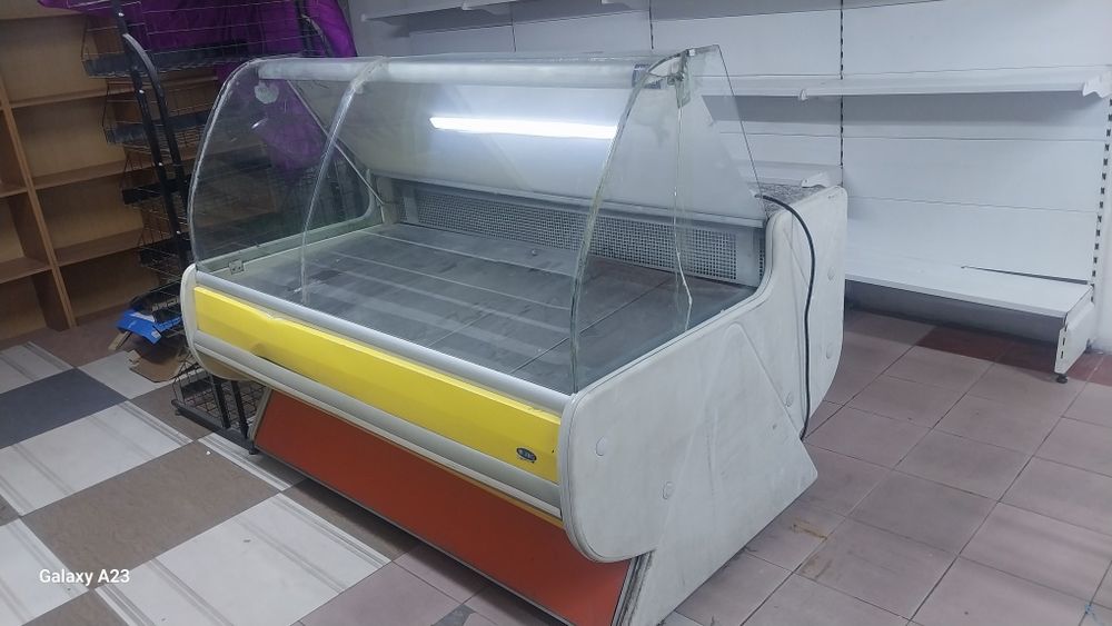 Продам холодильник ветриный