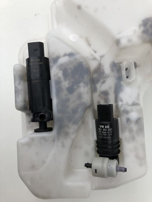 Vas lichid parbriz Audi A4 B8 cu spalator far 2008-2012