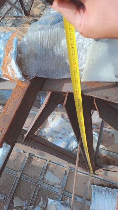 Ferma,  Metallakonstruktsiya  sotiladi, holat yaxshi.