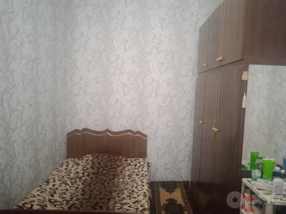 Uy sotiladi CHIRCHIQ nijniy 6 sotix