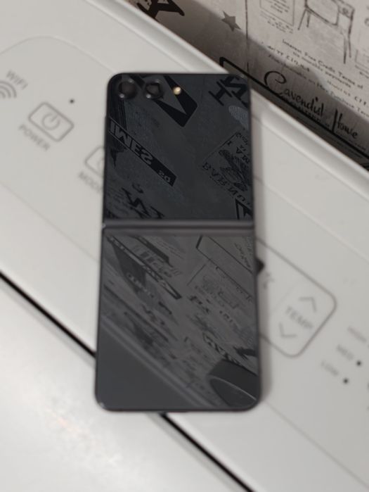Samsung Flip 5G Neverlocked