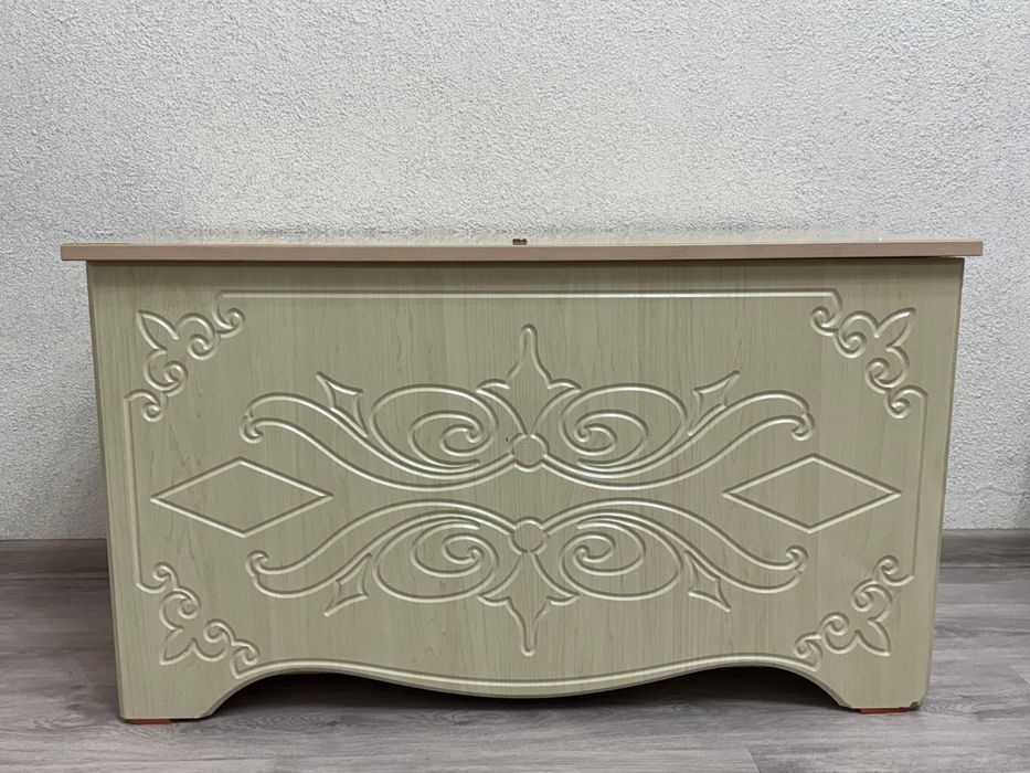 Продам Сундук светлый б:у