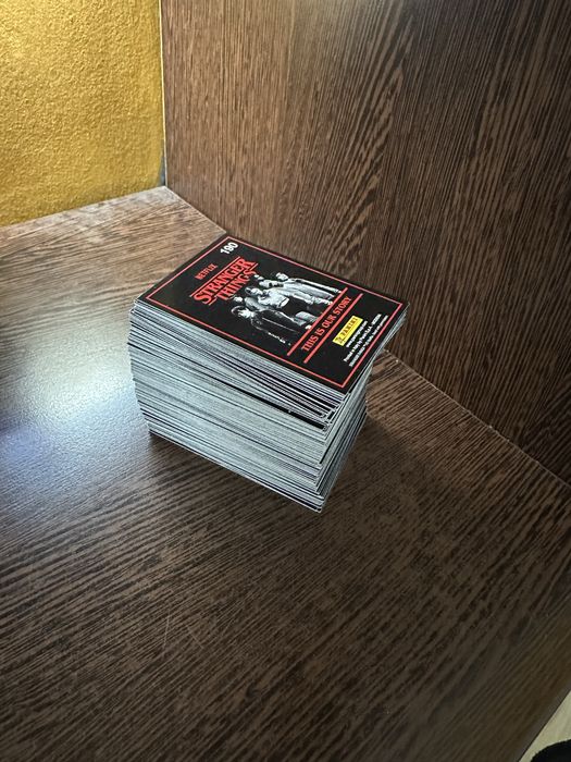 Schimb cartonase Stranger Things