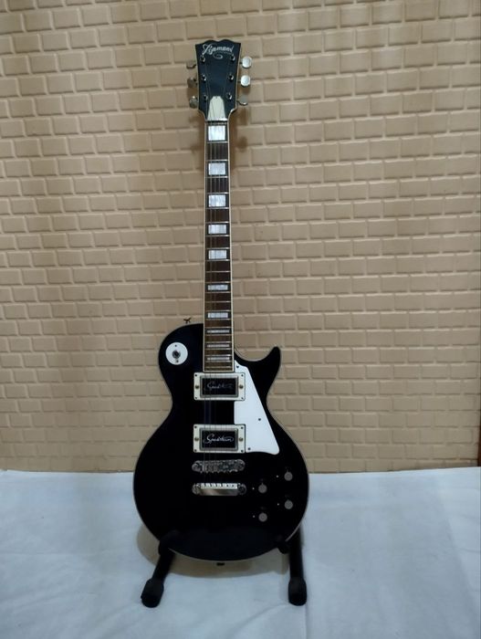 Гитара Диамонд в идеале.