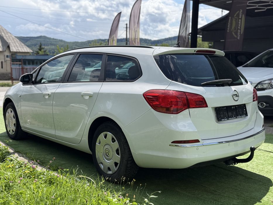OPEL Astra 2013 — imagine 4